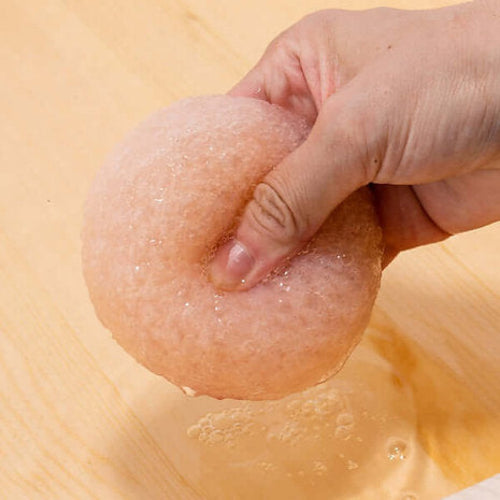 Eponge nettoyante Konjac BIO au Sakura